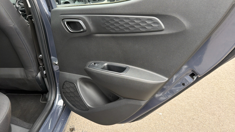 Hyundai i10 1.0 MPi SE Connect 5dr Auto Petrol Hatchback